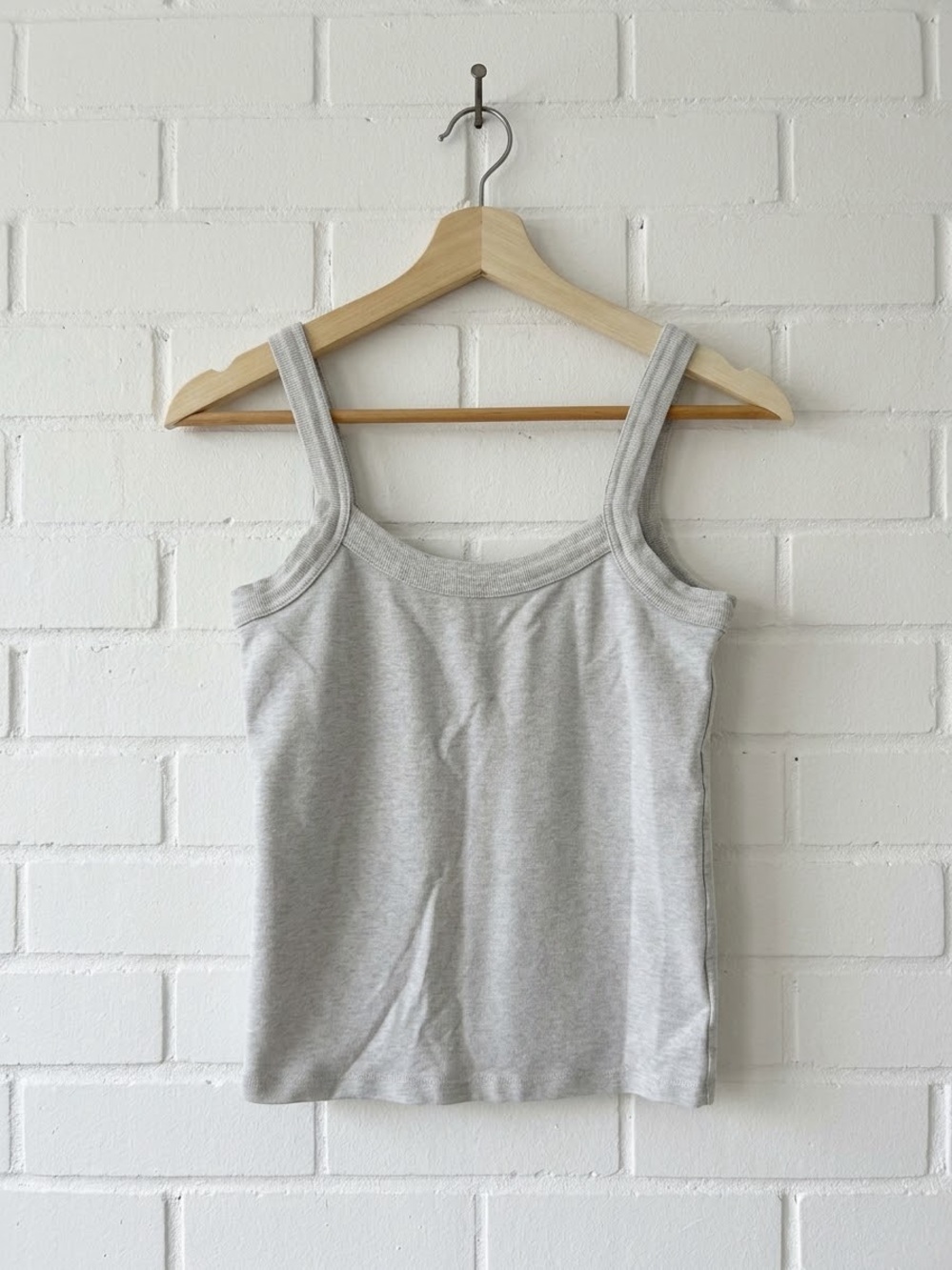 Aritzia TNA Hold-It Tank Top Heather Grey Scoop Neck Size Small
